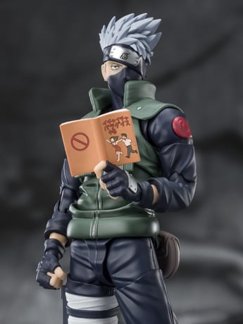 Naruto: Shippuden S.H.Figuarts Kakashi Hatake (Famed Sharingan Hero) Action Figure Gallery Image 2