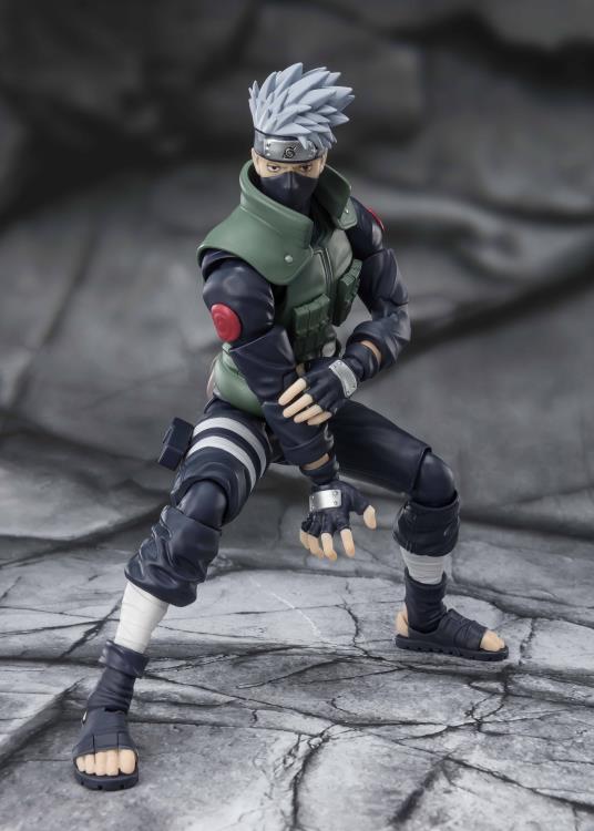 Naruto: Shippuden S.H.Figuarts Kakashi Hatake (Famed Sharingan Hero) Action Figure Gallery Image 7