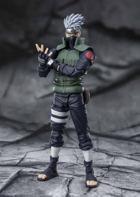 Naruto: Shippuden S.H.Figuarts Kakashi Hatake (Famed Sharingan Hero) Action Figure Gallery Image 3