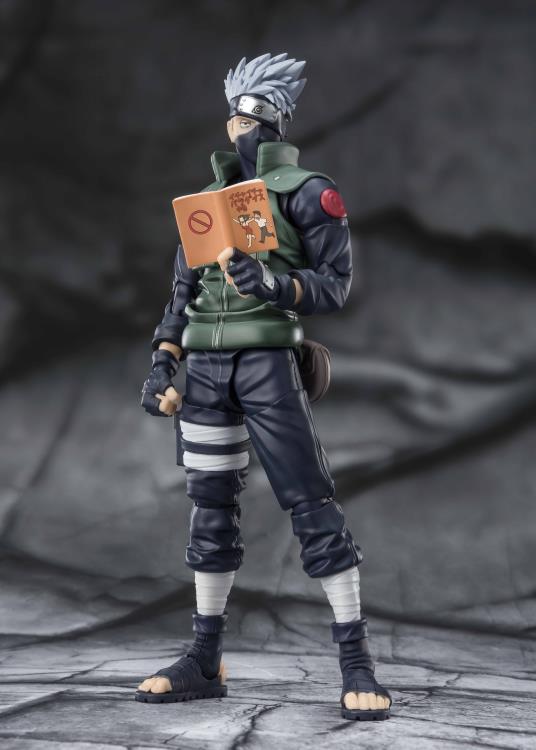 Naruto: Shippuden S.H.Figuarts Kakashi Hatake (Famed Sharingan Hero) Action Figure Gallery Image 5