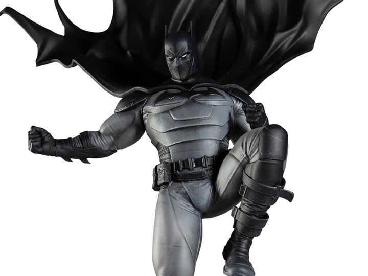 Batman Black and White Batman (Oliver Coipel) 1/10 Scale Statue Gallery Image 1