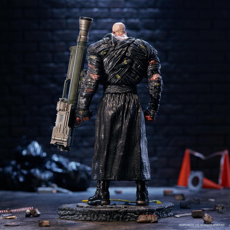 Resident Evil Nemesis Statue Gallery Image 5