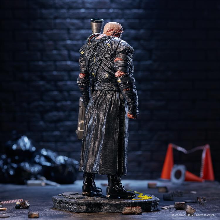 Resident Evil Nemesis Statue Gallery Image 6