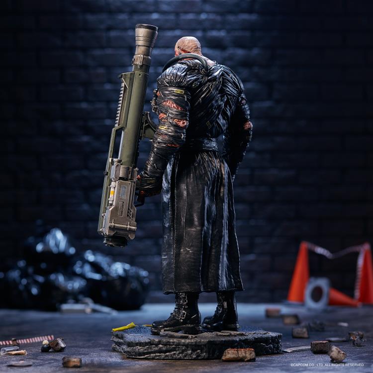 Resident Evil Nemesis Statue Gallery Image 4