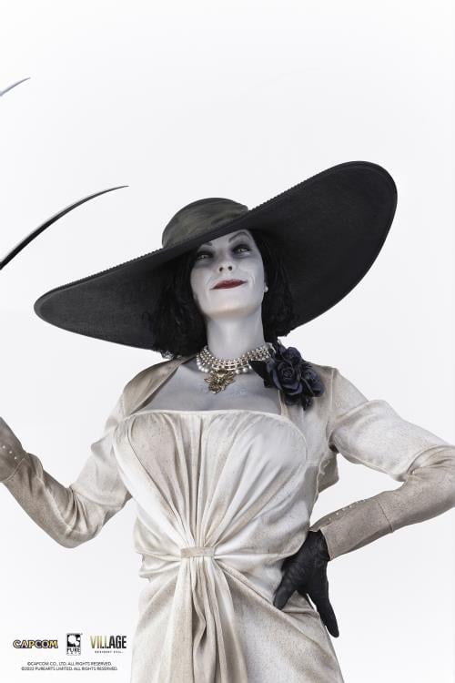 Resident Evil Village - Lady Dimitrescu 1/4 Scale Statue Resident Evil Village - Lady Dimitrescu 1/4 Scale Statue
