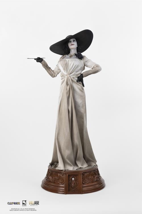 Resident Evil Village Lady Dimitrescu 1/4 Scale Statue Gallery Image 12