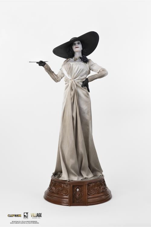 Resident Evil Village Lady Dimitrescu 1/4 Scale Statue Gallery Image 13