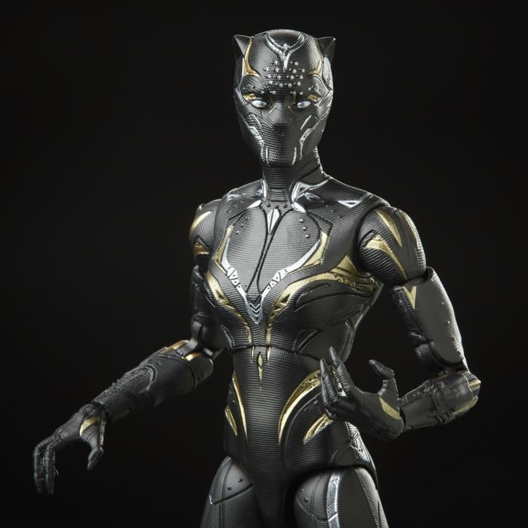 Black Panther: Wakanda Forever Marvel Legends Black Panther Action Figure Gallery Image 6
