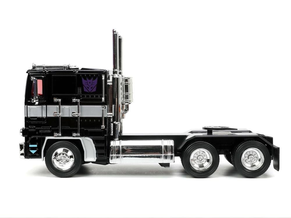 Transformers G1 Metals Die-Cast Nemesis Prime 1/24 Scale Vehicle Gallery Image 3
