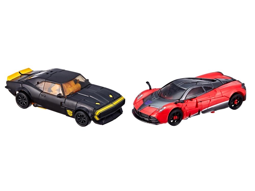 Transformers Buzzworthy Bumblebee Studio Series Deluxe Bumblebee & Stinger Two-Pack Gallery Image 5