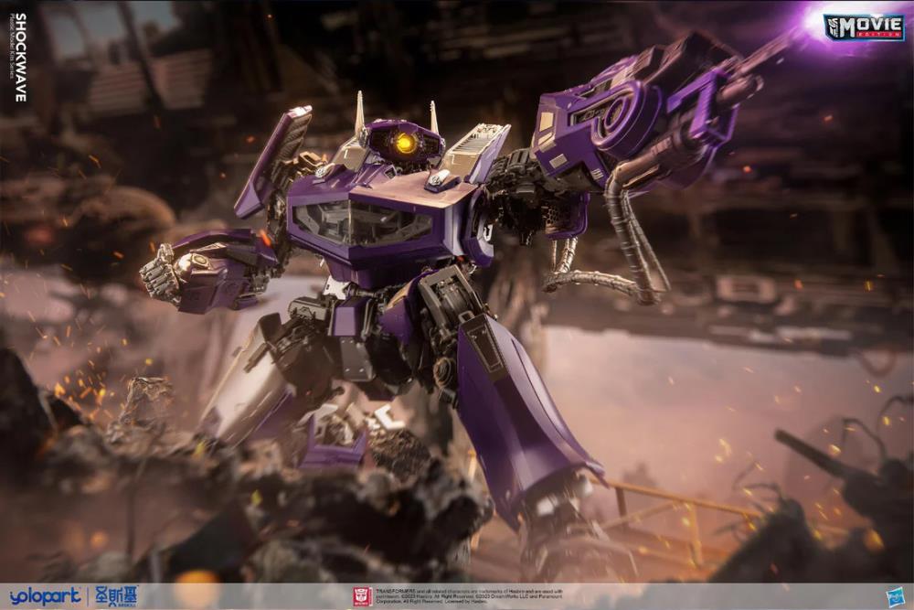 Transformers: Bumblebee Shockwave Model Kit Gallery Image 7