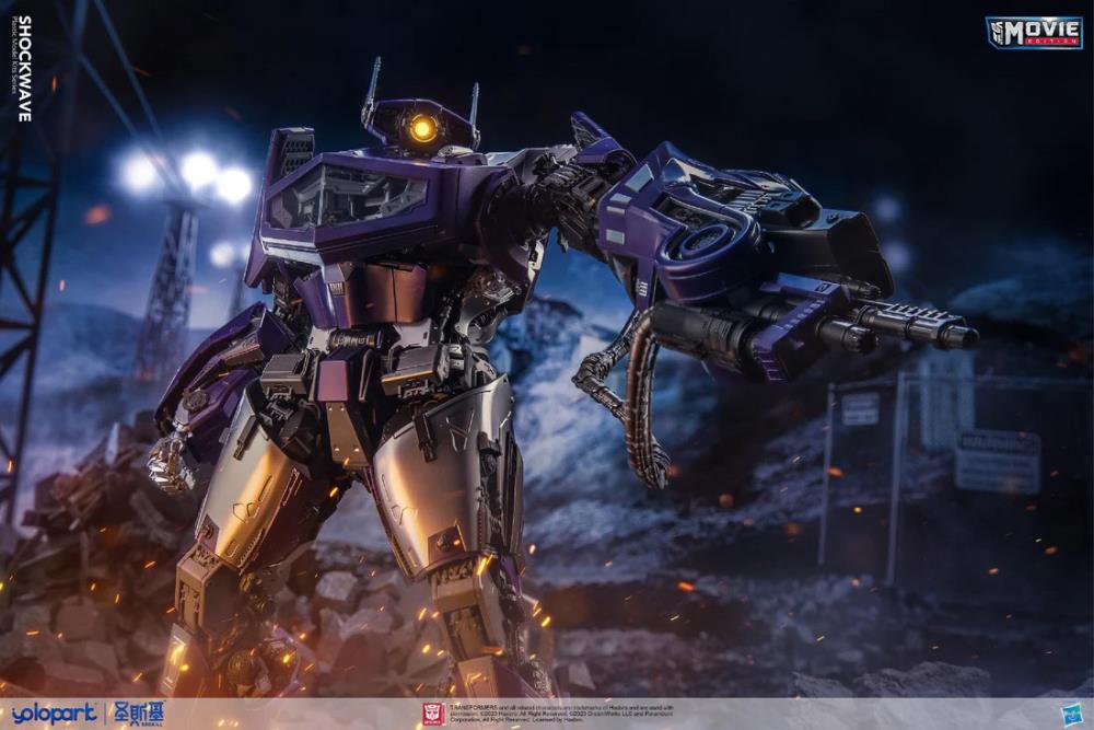 Transformers: Bumblebee Shockwave Model Kit Gallery Image 4