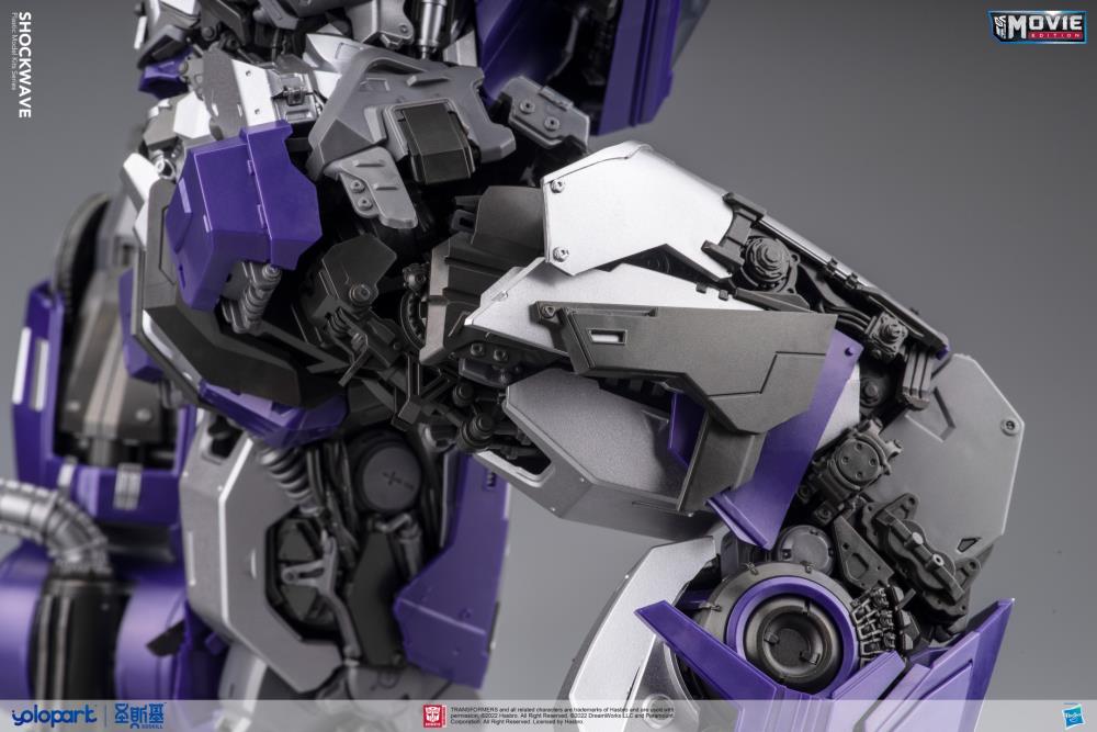 Transformers: Bumblebee Shockwave Model Kit Gallery Image 17
