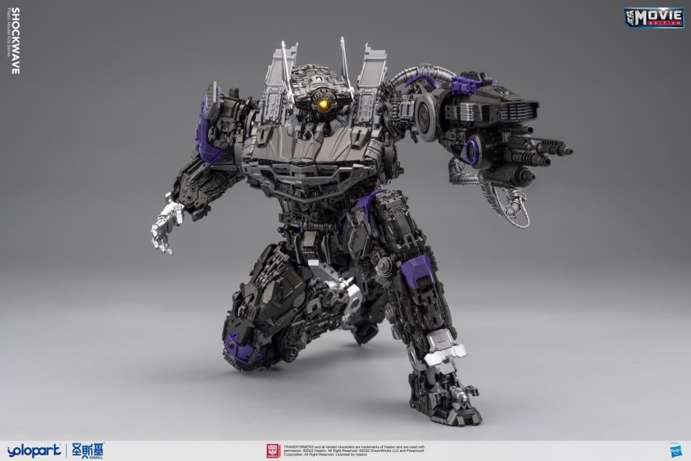Transformers: Bumblebee Shockwave Model Kit Gallery Image 24