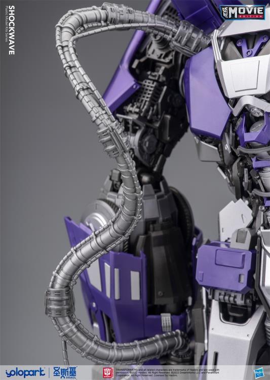 Transformers: Bumblebee Shockwave Model Kit Gallery Image 15