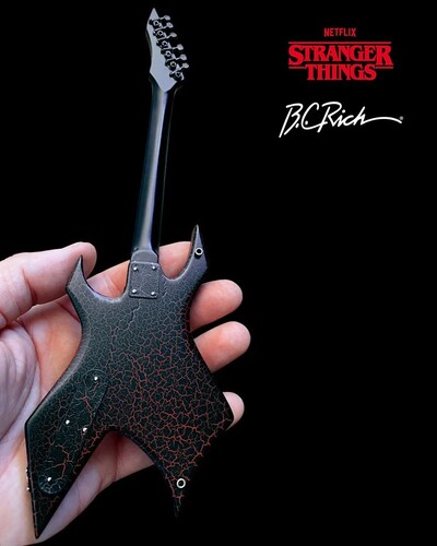 Stranger Things Eddie's BC Rich NJ Warlock Guitar 1/4 Scale Replica Gallery Image 6