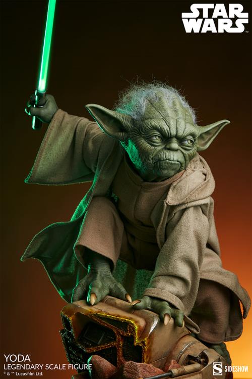Star Wars Legendary Scale Yoda (Attack of the Clones) Gallery Image 13