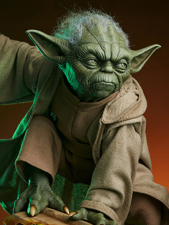 Star Wars Legendary Scale Yoda (Attack of the Clones) Gallery Image 2