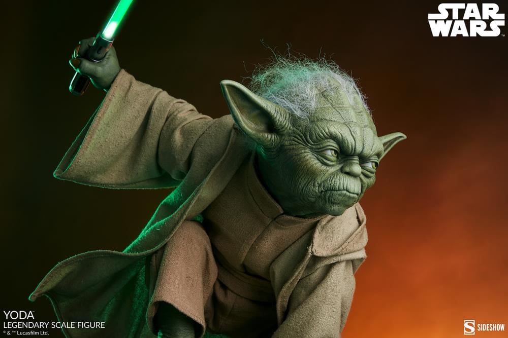 Star Wars Legendary Scale Yoda (Attack of the Clones) Gallery Image 17
