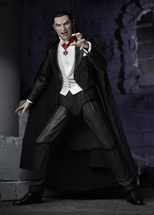 Universal Monsters Ultimate Dracula (Transylvania) Figure Gallery Image 7