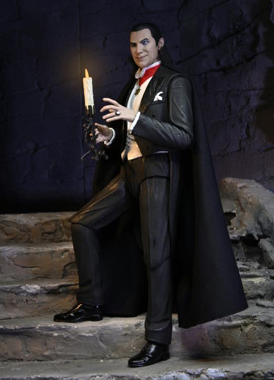 Universal Monsters Ultimate Dracula (Transylvania) Figure Gallery Image 8