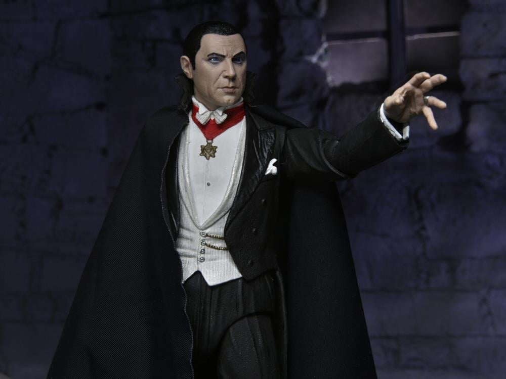 Universal Monsters Ultimate Dracula (Transylvania) Figure Gallery Image 20