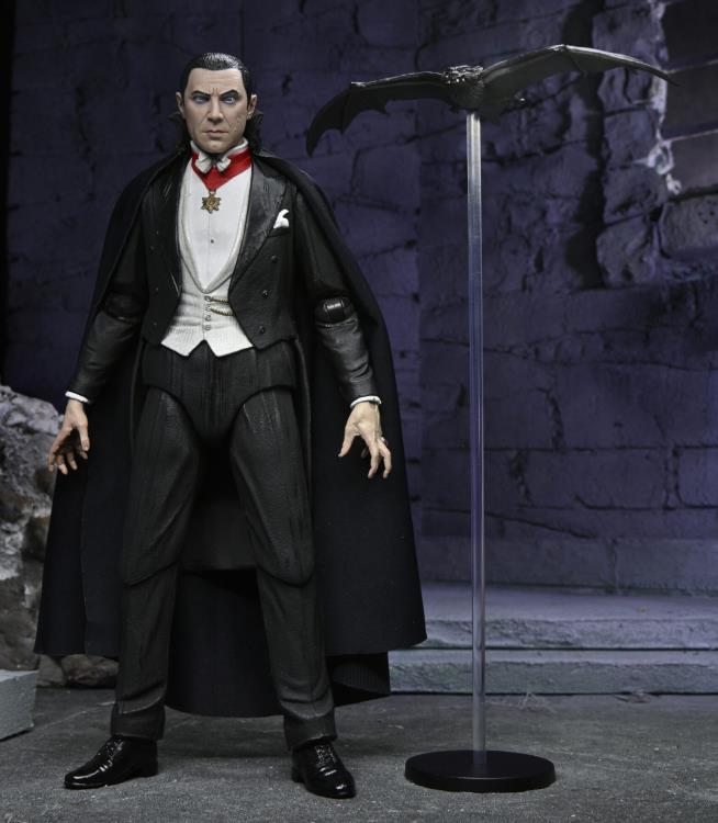 Universal Monsters Ultimate Dracula (Transylvania) Figure Gallery Image 4