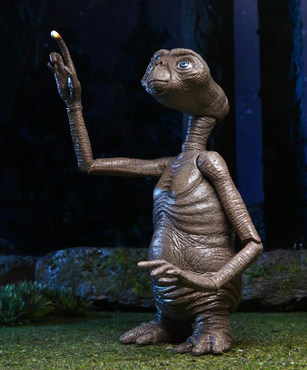 E.T. 40th Anniversary Ultimate E.T. Figure Gallery Image 7