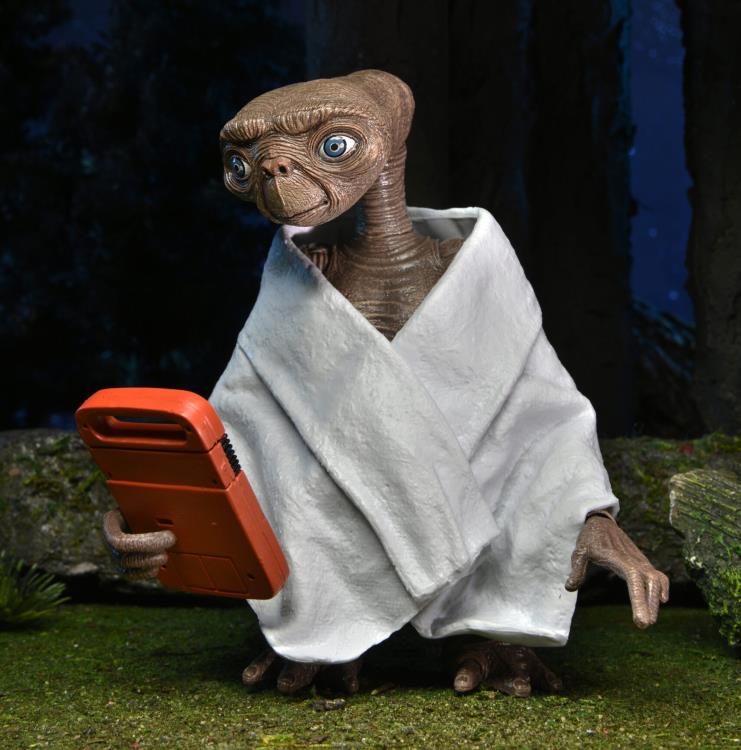 E.T. 40th Anniversary Ultimate E.T. Figure Gallery Image 13