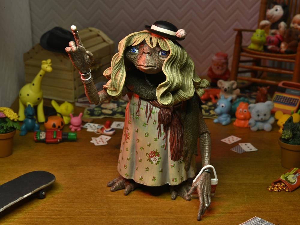 E.T. 40th Anniversary Ultimate Dress Up E.T. Gallery Image 4