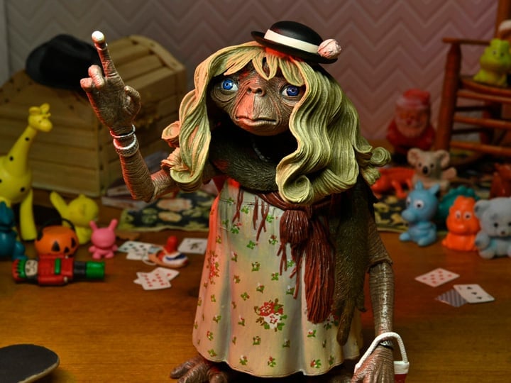 E.T. 40th Anniversary Ultimate Dress Up E.T. Gallery Image 1