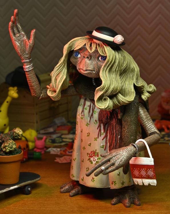 E.T. 40th Anniversary Ultimate Dress Up E.T. Gallery Image 9