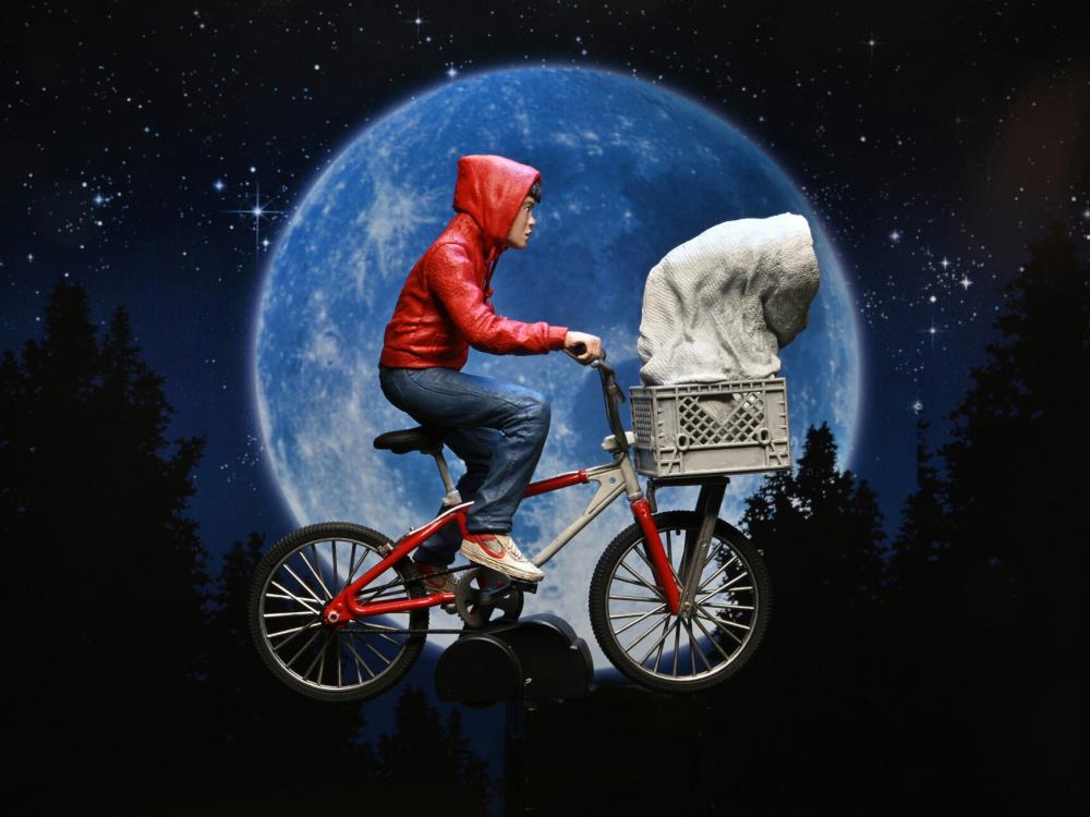 E.T. 40th Anniversary Elliot & E.T. on Bicycle 7 E.T. 40th Anniversary Elliot & E.T. on Bicycle 7