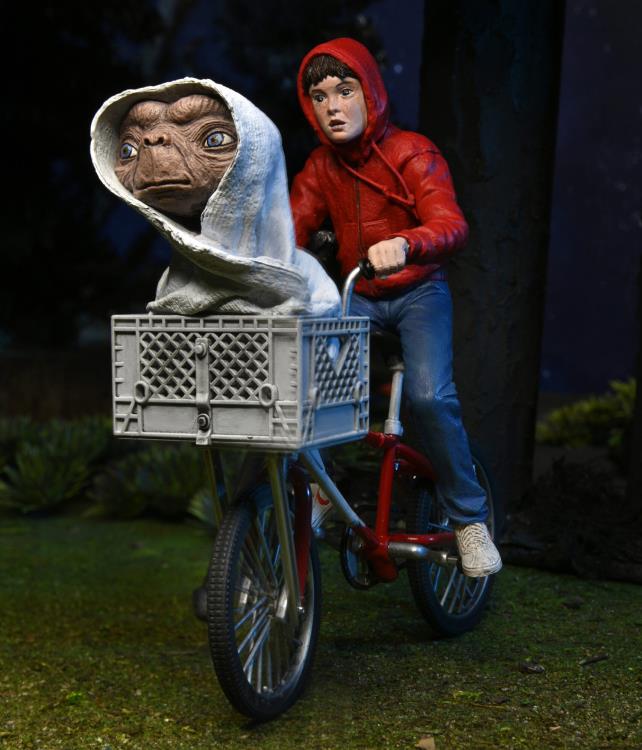 E.T. 40th Anniversary Elliot & E.T. on Bicycle 7