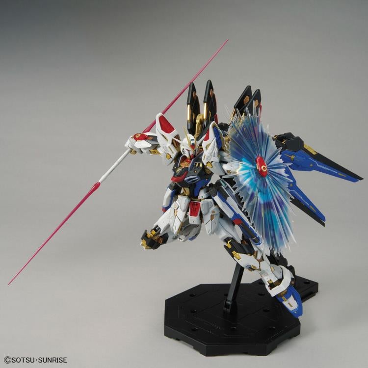 Mobile Suit Gundam SEED Destiny MGEX Strike Freedom Gundam 1/100 Scale Model Kit Gallery Image 9
