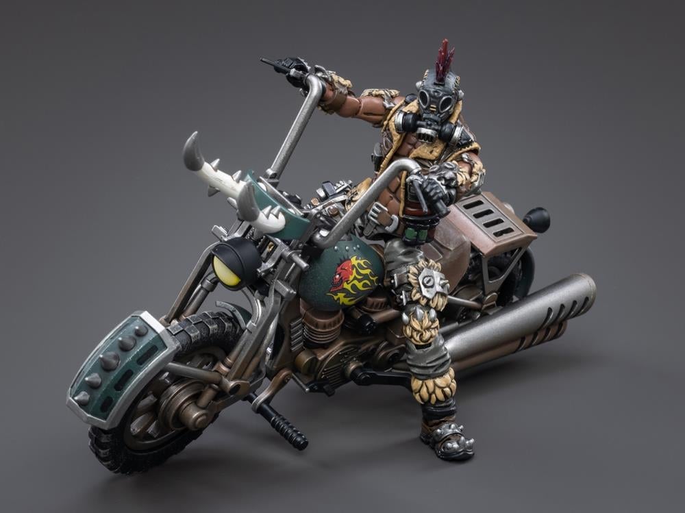 Battle for the Stars: The Cult of San Reja Logan 1/18 Scale Figure Gallery Image 12