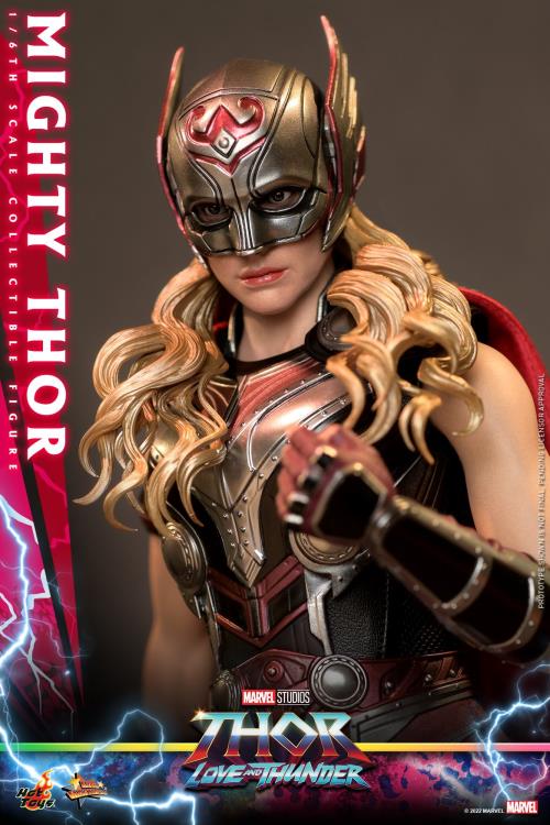 Thor: Love and Thunder MMS663 Mighty Thor 1/6th Scale Collectible Figure Gallery Image 7