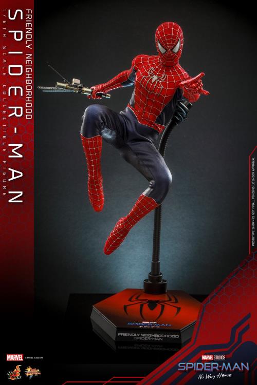 Spider-Man: No Way Home MMS662 Friendly Neighborhood Spider-Man Deluxe 1/6th Scale Collectible Figure Gallery Image 3