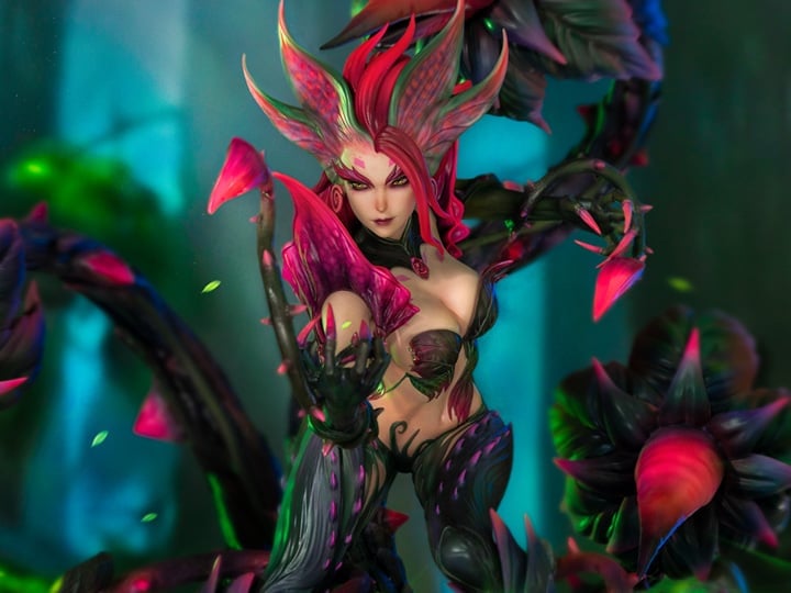 League of Legends Rise of the Thorns Zyra 1/4 Scale Limited Edition Statue Gallery Image 1