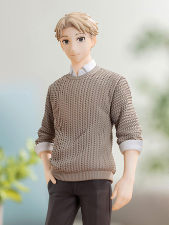 Spy x Family Loid Forger (Plain Clothes) Premium Figure Gallery Image 2