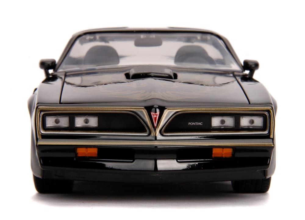 Smokey and the Bandit Hollywood Rides 1977 Pontiac Firebird 1/24 Scale Die-Cast Vehicle & Replica Buckle Gallery Image 3