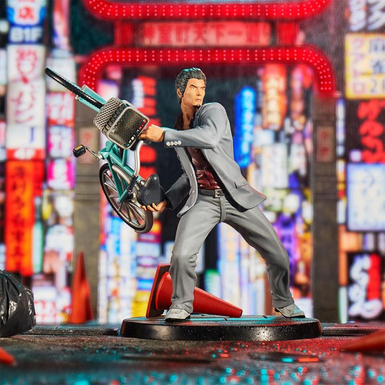 Yakuza Kazuma Kiryu Statue Gallery Image 3