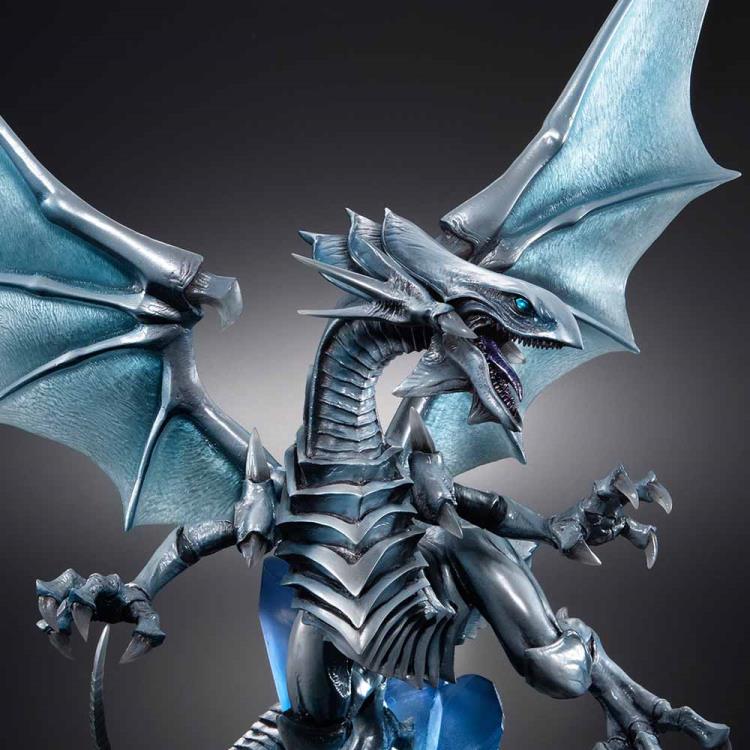 Yu-Gi-Oh! Duel Monsters Art Works Monsters Blue-Eyes White Dragon (Holographic Edition) Gallery Image 7