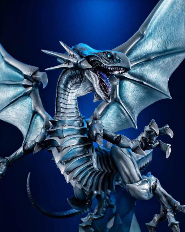 Yu-Gi-Oh! Duel Monsters Art Works Monsters Blue-Eyes White Dragon (Holographic Edition) Gallery Image 9
