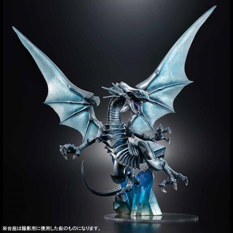 Yu-Gi-Oh! Duel Monsters Art Works Monsters Blue-Eyes White Dragon (Holographic Edition) Gallery Image 3