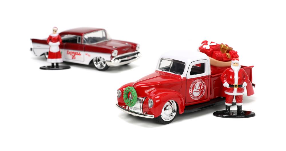 Holiday Rides Die-Cast Santa & Mrs. Claus with 1/32 Scale Ford Pickup & Chevrolet Bel Air Gallery Image 3