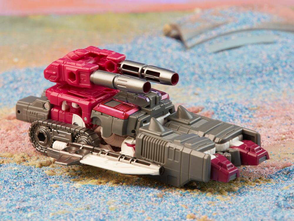 Transformers: Legacy Deluxe Skullgrin Gallery Image 8