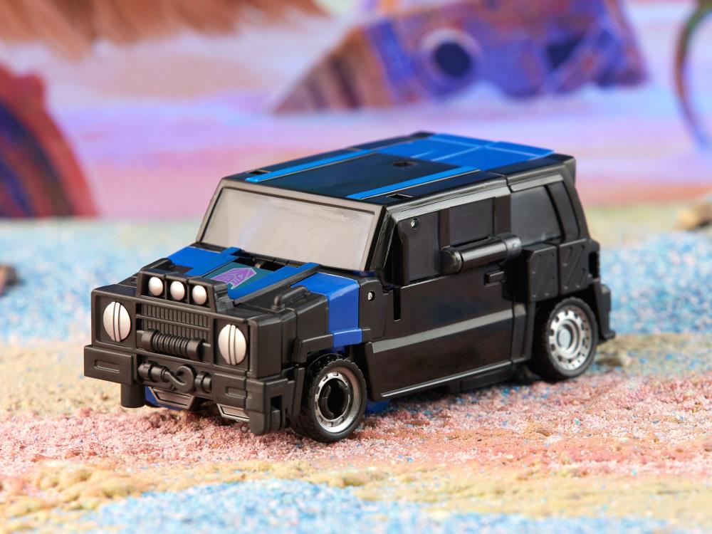Transformers: Legacy Deluxe Crankcase Gallery Image 8