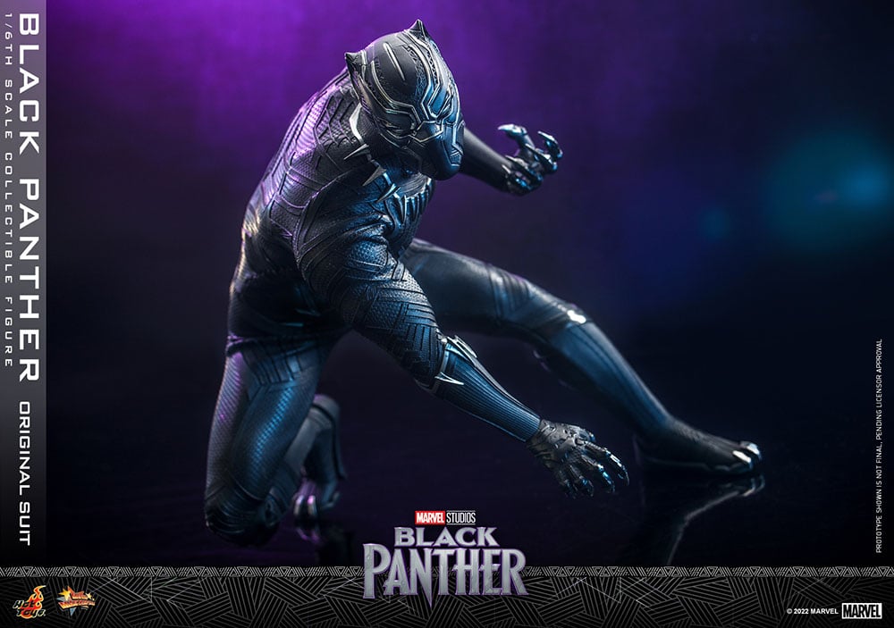 Black Panther MMS671 Black Panther (Original Suit) 1/6th Scale Collectible Figure Gallery Image 13