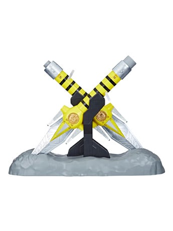 Mighty Morphin Power Rangers Lightning Collection Yellow Ranger Power Daggers 1/1 Scale Replicas Gallery Image 2